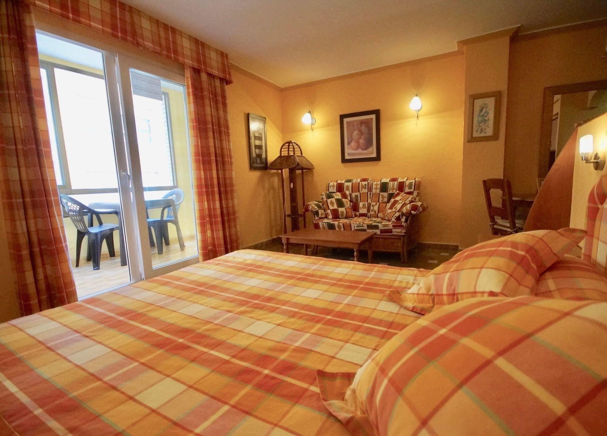 Unique Hotel Apartments Torrevieja Ngoại thất bức ảnh